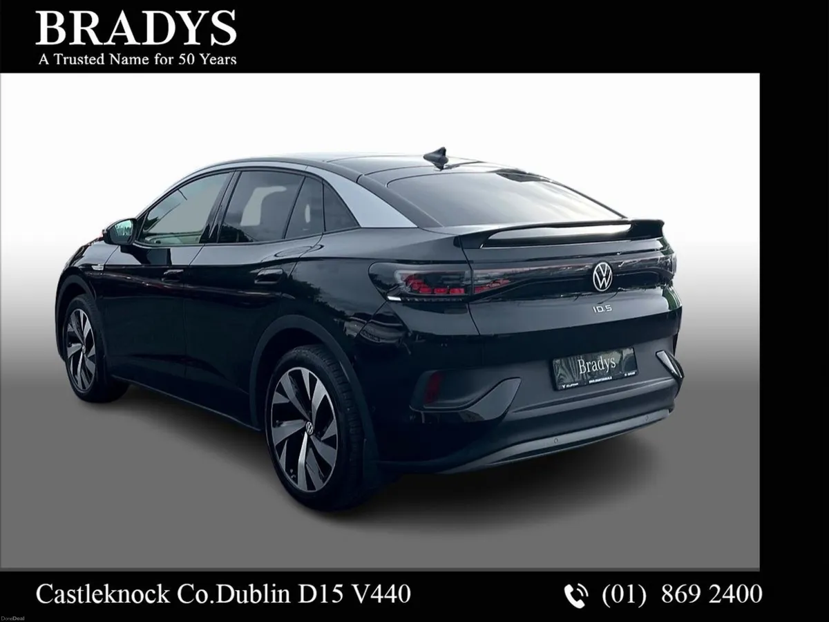 Volkswagen ID.5 TECH 77kWh 204HP *PANORAMIC ROOF* - Image 3