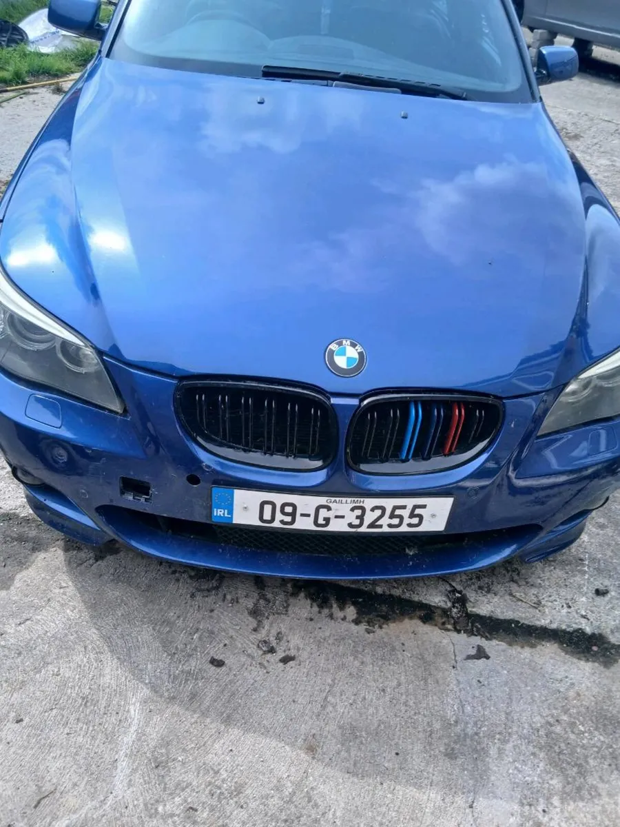 Blue BMW 520 - Image 1
