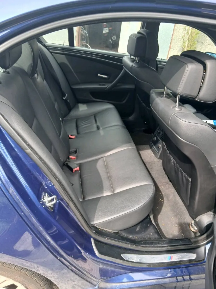 Blue BMW 520 - Image 3