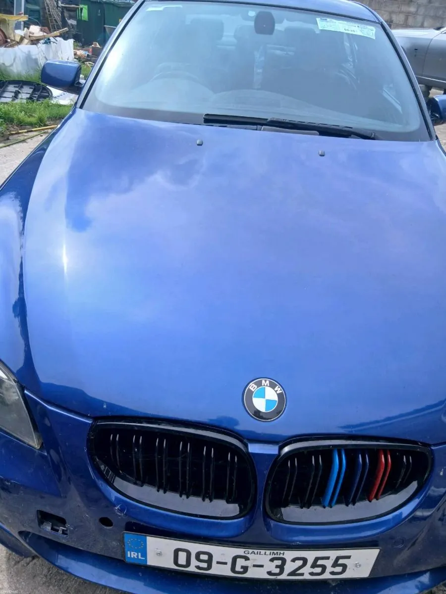 Blue BMW 520 - Image 5