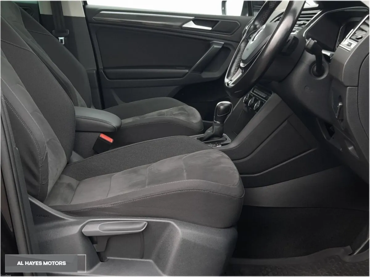 Volkswagen Tiguan **FLASH SALE**R-LINE **AUTOMATIC - Image 4