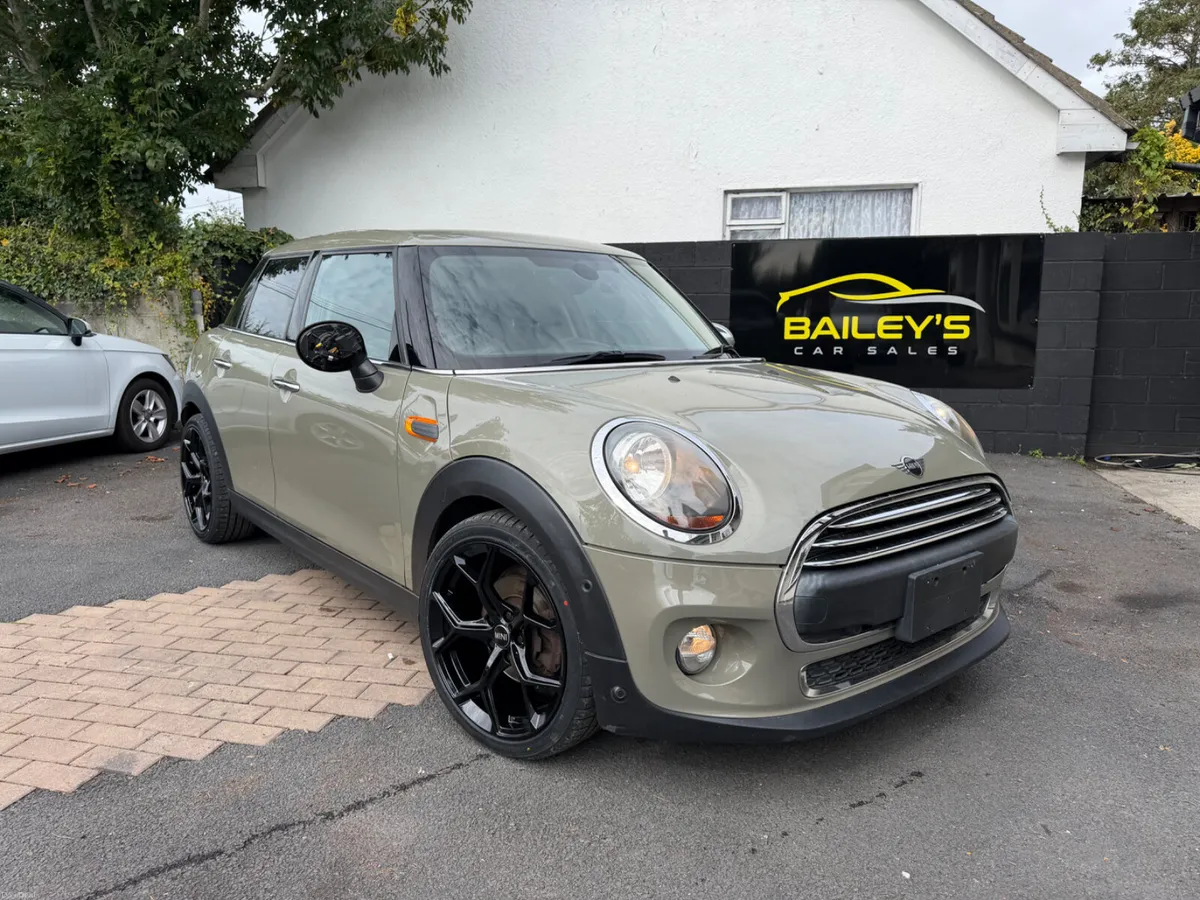 Mini 2018 1.5 Auto - Image 1