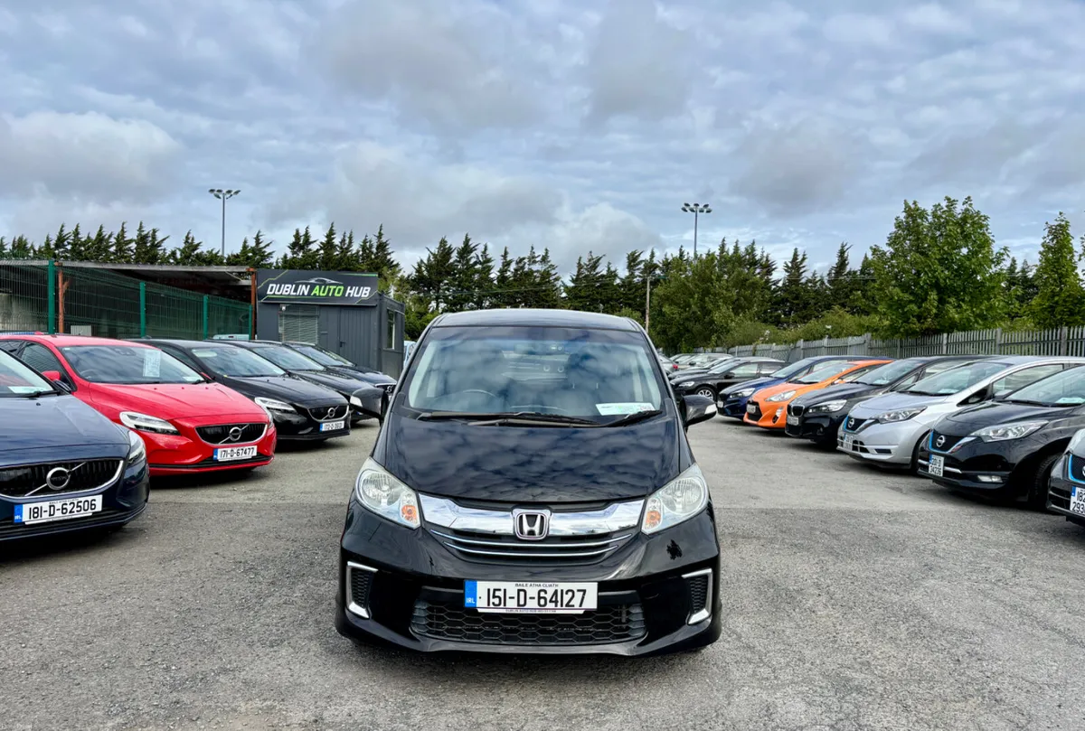 HONDA FREED 1.5 PETROL HYBRID AUTOMATIC 6 SEATER - Image 2
