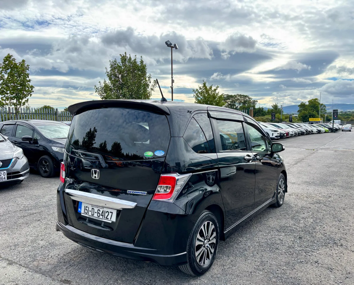 HONDA FREED 1.5 PETROL HYBRID AUTOMATIC 6 SEATER - Image 6