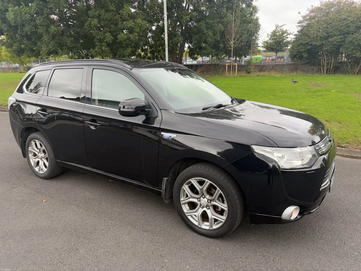 151 Mitsubishi Outlander Phev - Image 1