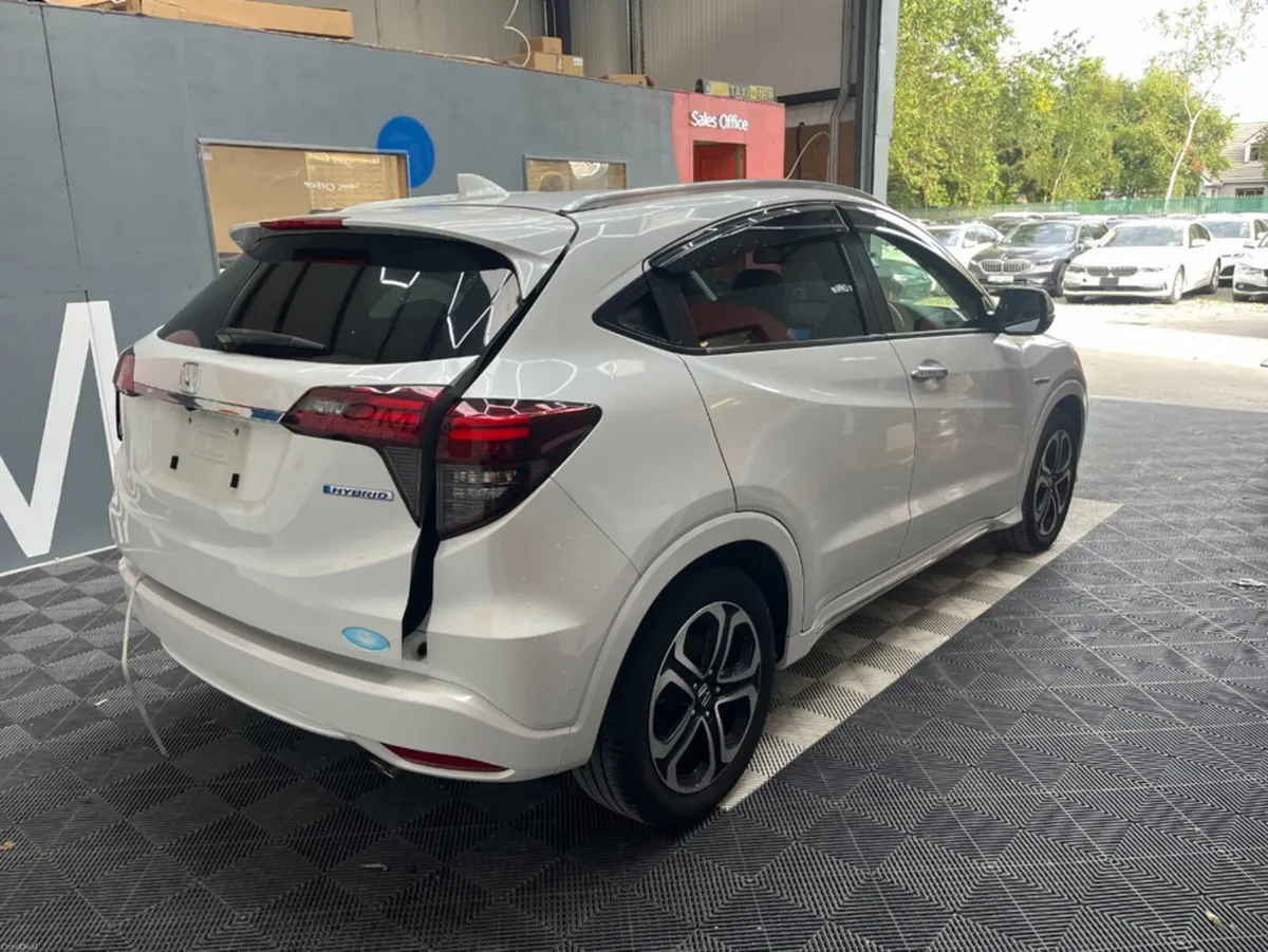 Honda Vezel 2018 HONDA VEZEL HYBRID Z SENSING 1.5 - Image 3
