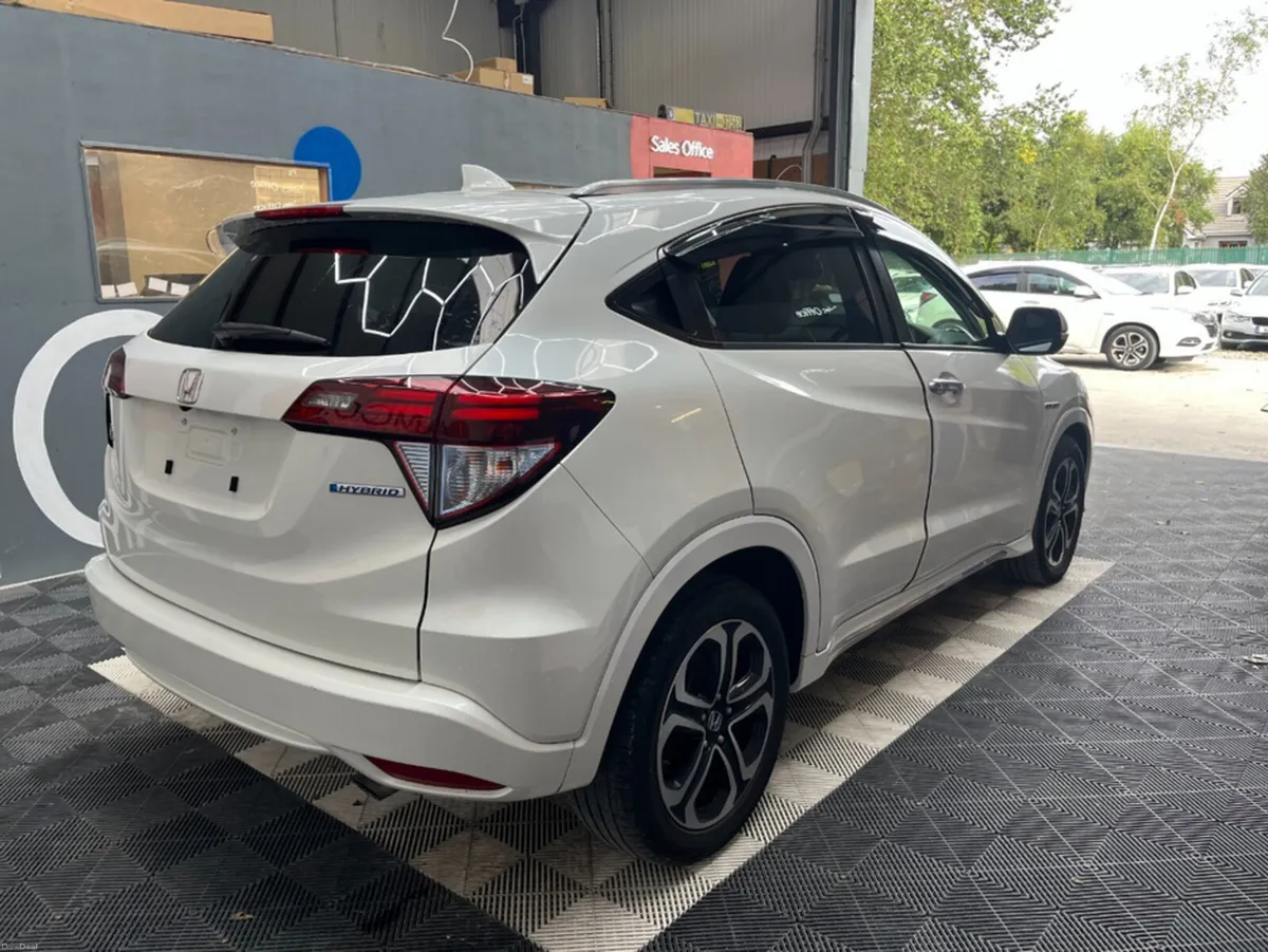 Honda Vezel 2017 HONDA VEZEL SENSING HYBRID Z 1.5 - Image 3