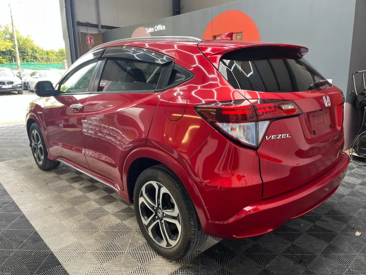 Honda Vezel 2017 HONDA VEZEL HYBRID Z 1.5 AUTOMATI - Image 5