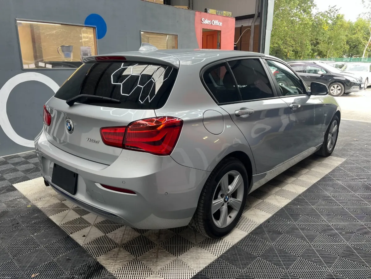 BMW 1-Series 2018 BMW 1 118D SPORTS 2.0 AUTOMATIC - Image 3