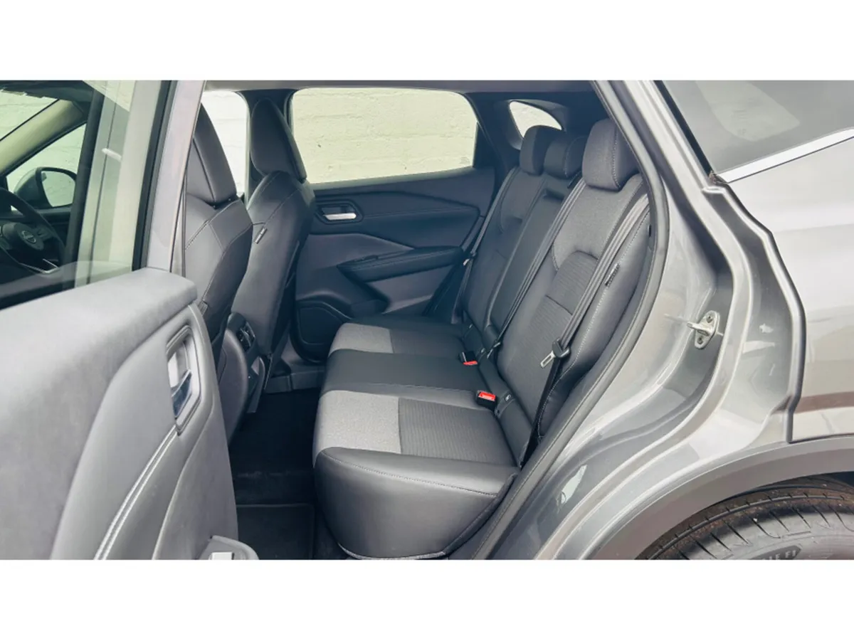 Nissan Qashqai VERY LOW MILEAGE  + NATIONWIDE WARR - Image 6