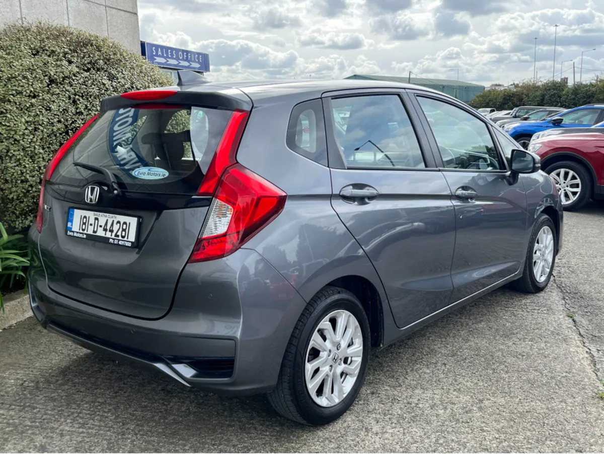 Honda Jazz SE i-VTEC 1.3 PETROL - Image 4