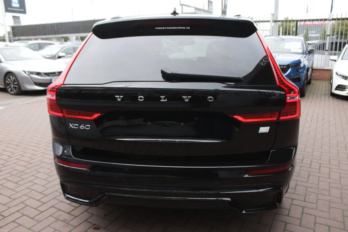2024 VOLVO XC60 RECHARGE AWD T6 - Image 5