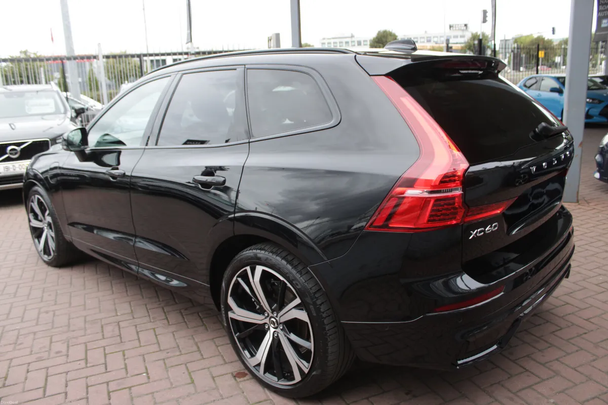 2024 VOLVO XC60 RECHARGE AWD T6 - Image 6