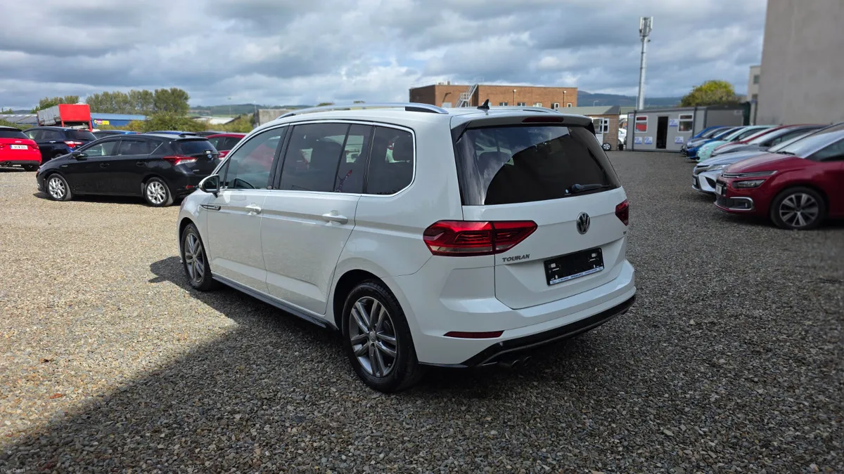 2016 VW Touran R-Line - Image 6