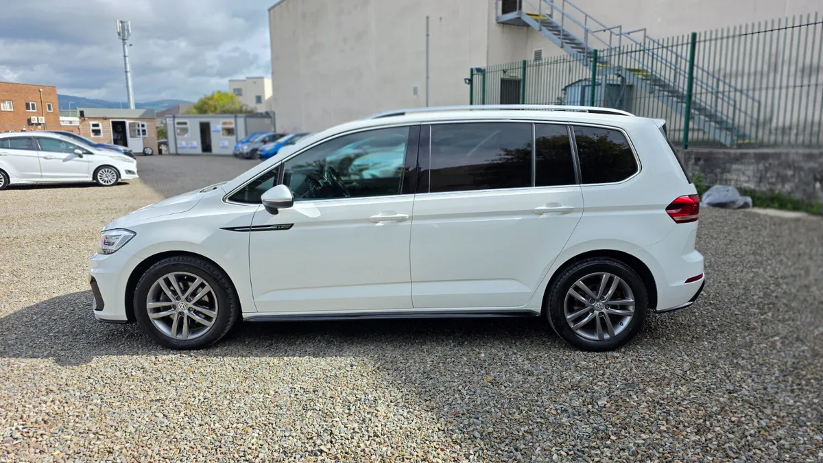 2016 VW Touran R-Line - Image 5