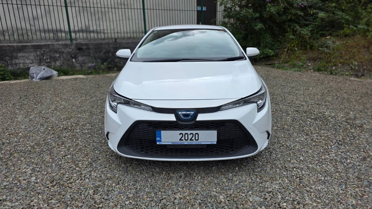2020 Toyota Corolla Hybrid Saloon - Image 3