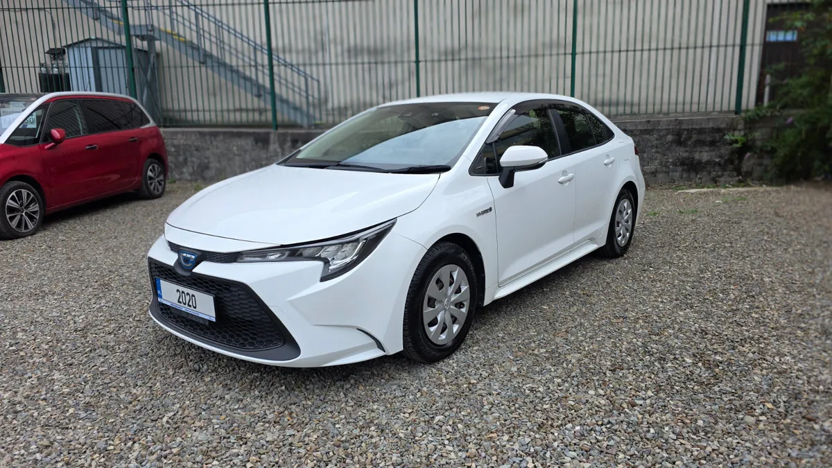 2020 Toyota Corolla Hybrid Saloon - Image 4