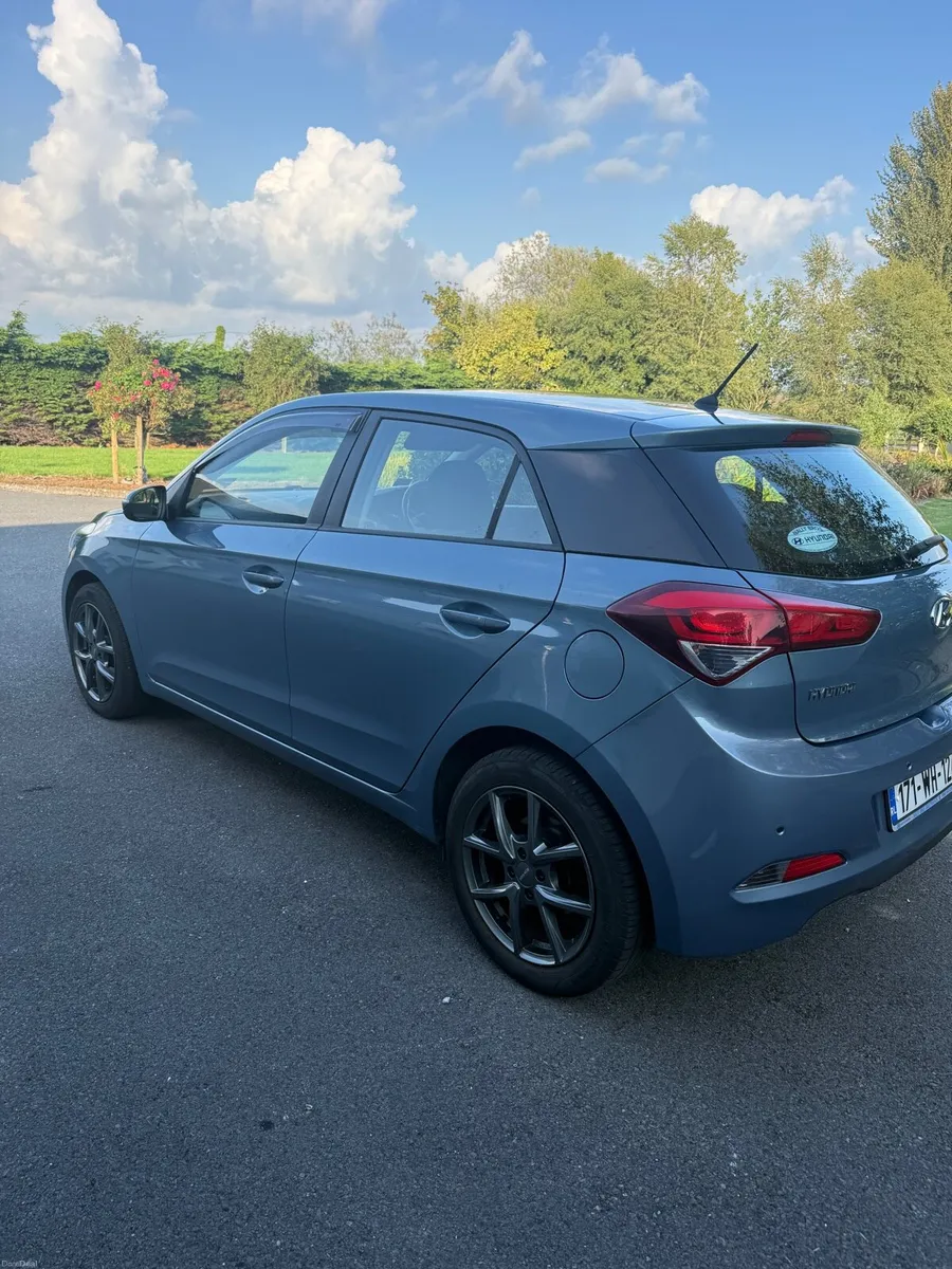 Hyundai i20 1.2 Deluxe - Image 4