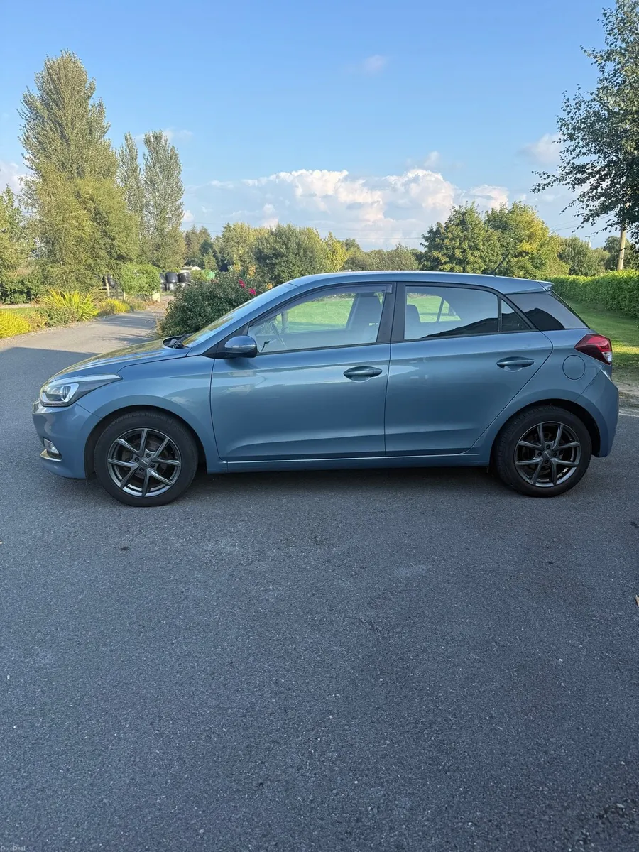 Hyundai i20 1.2 Deluxe - Image 6