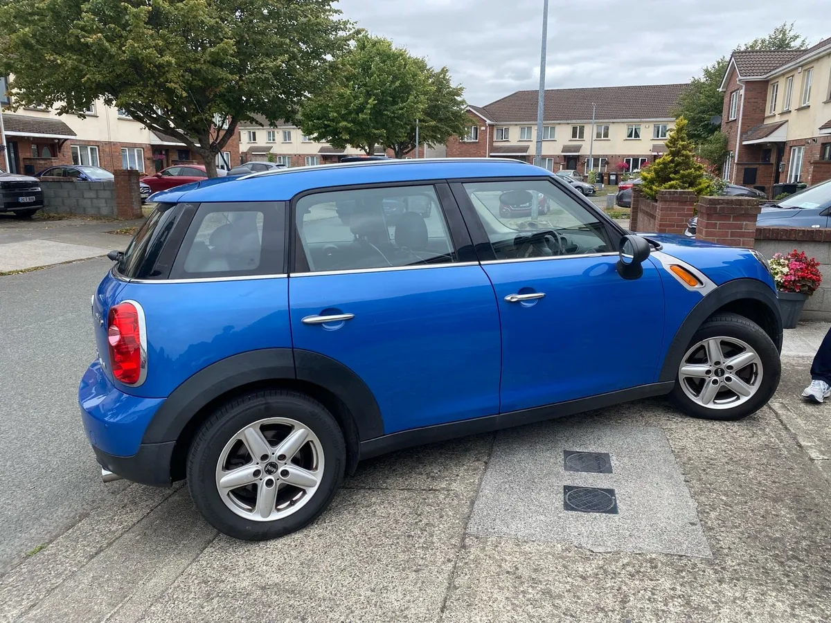 Mini Countryman - Image 2