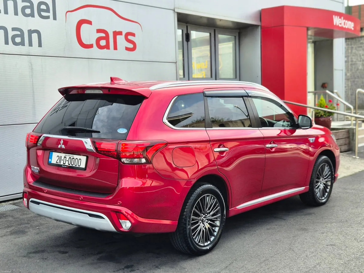 2021 Mitsubishi Outlander 2.4 PHEV G, CarPlay - Image 5