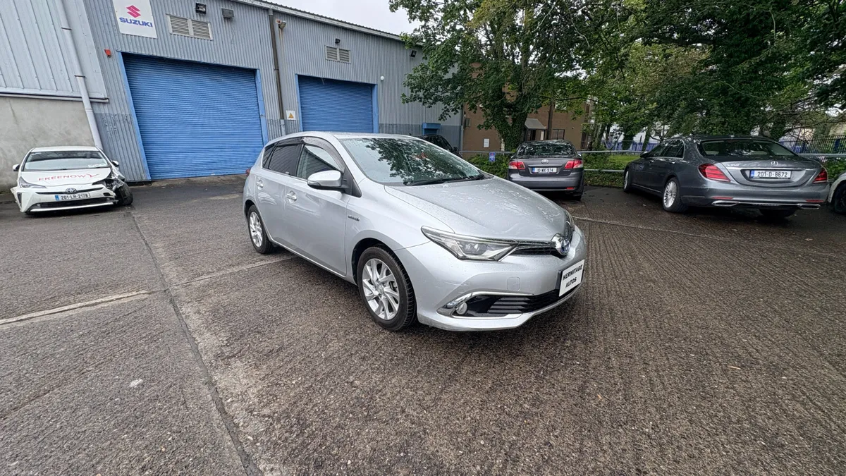 Toyota Auris 1.8 Hybrid 2016 - Image 3