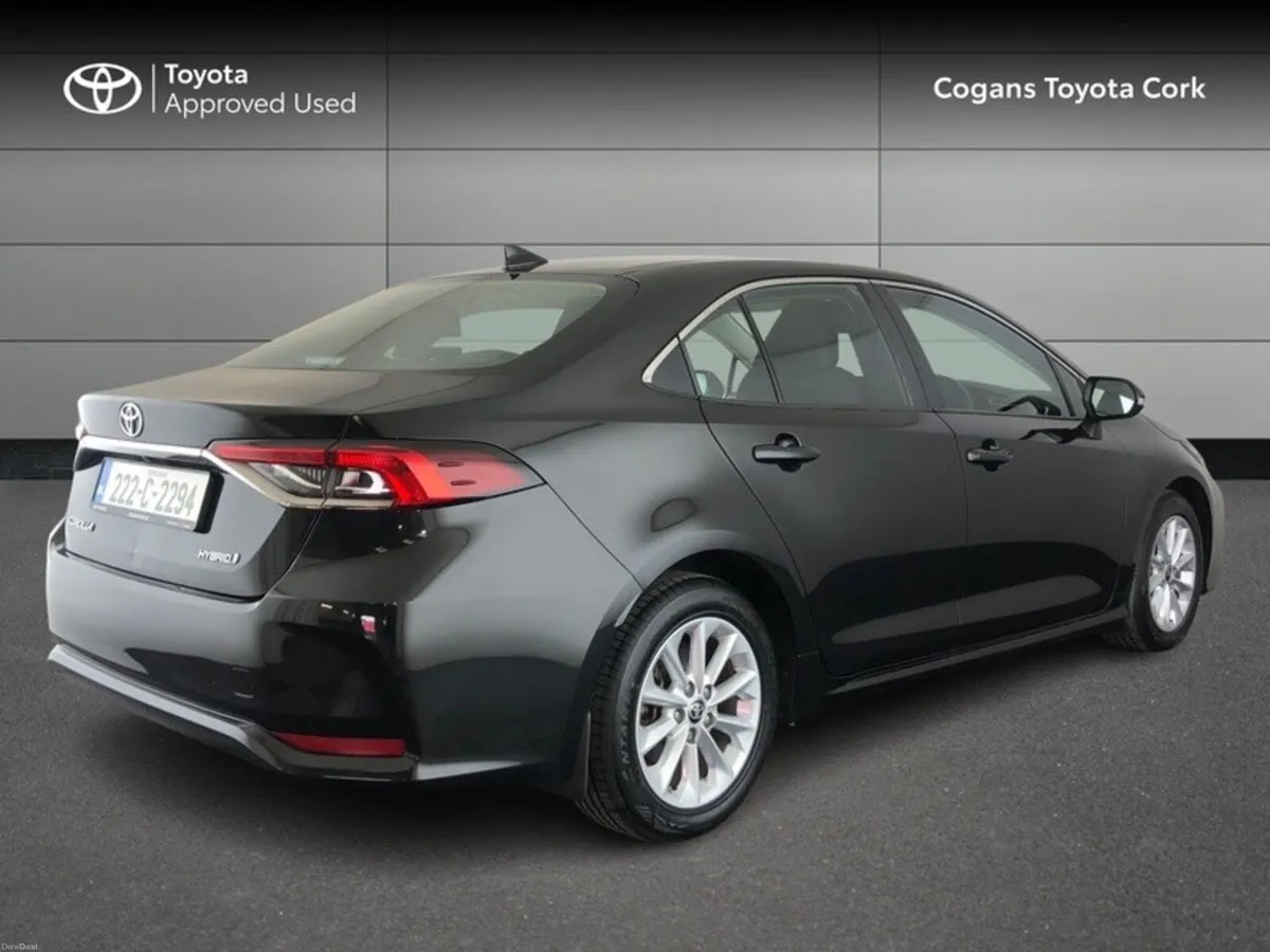 Toyota Corolla COROLLA Luna Saloon - Image 2