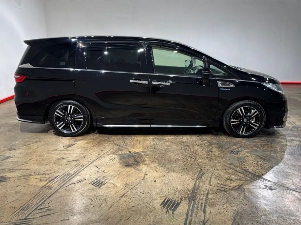 Honda Odyssey 2.0 HYBRID AUTOMATIC ABSOLUTE EDITIO - Image 2