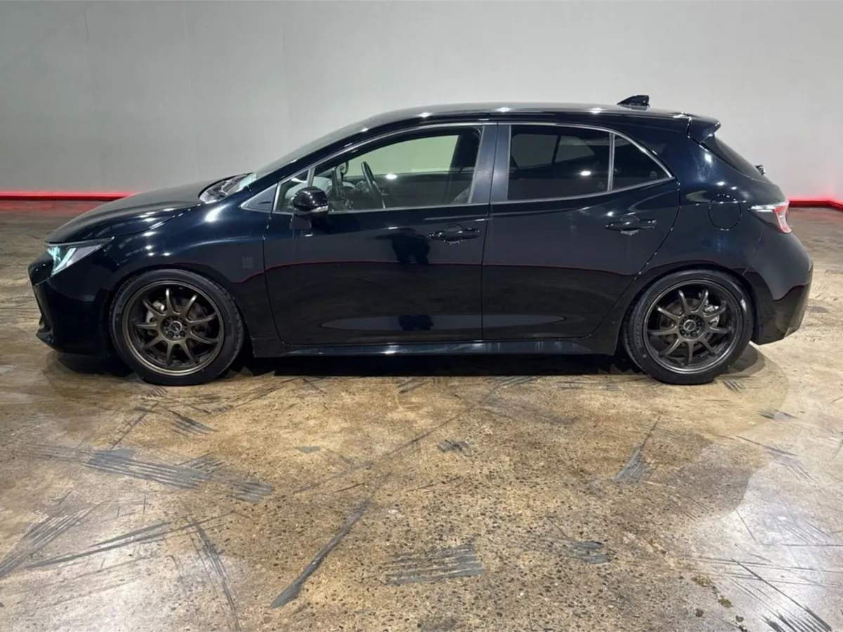 Toyota Corolla 1.8 HYBRID AUTOMATIC - G STYLE MILL - Image 6
