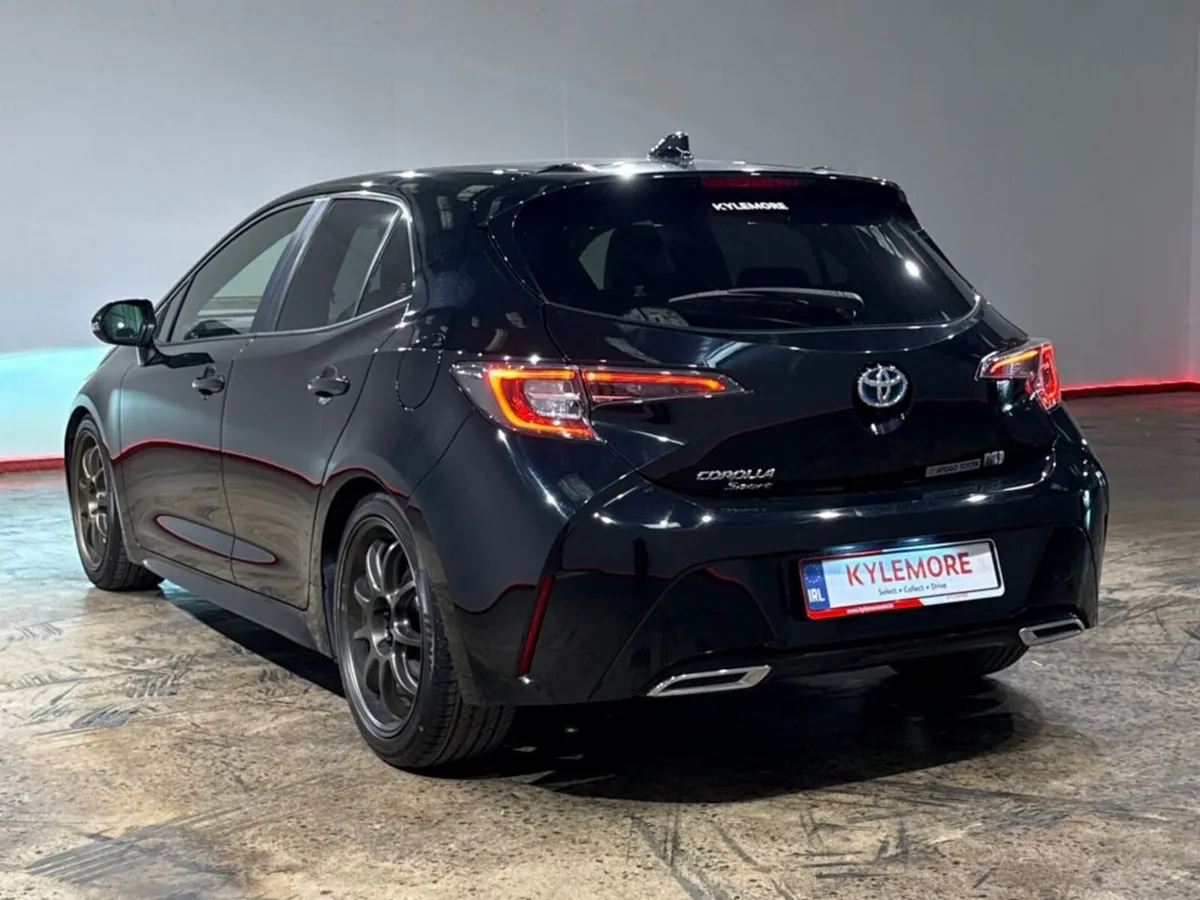 Toyota Corolla 1.8 HYBRID AUTOMATIC - G STYLE MILL - Image 5