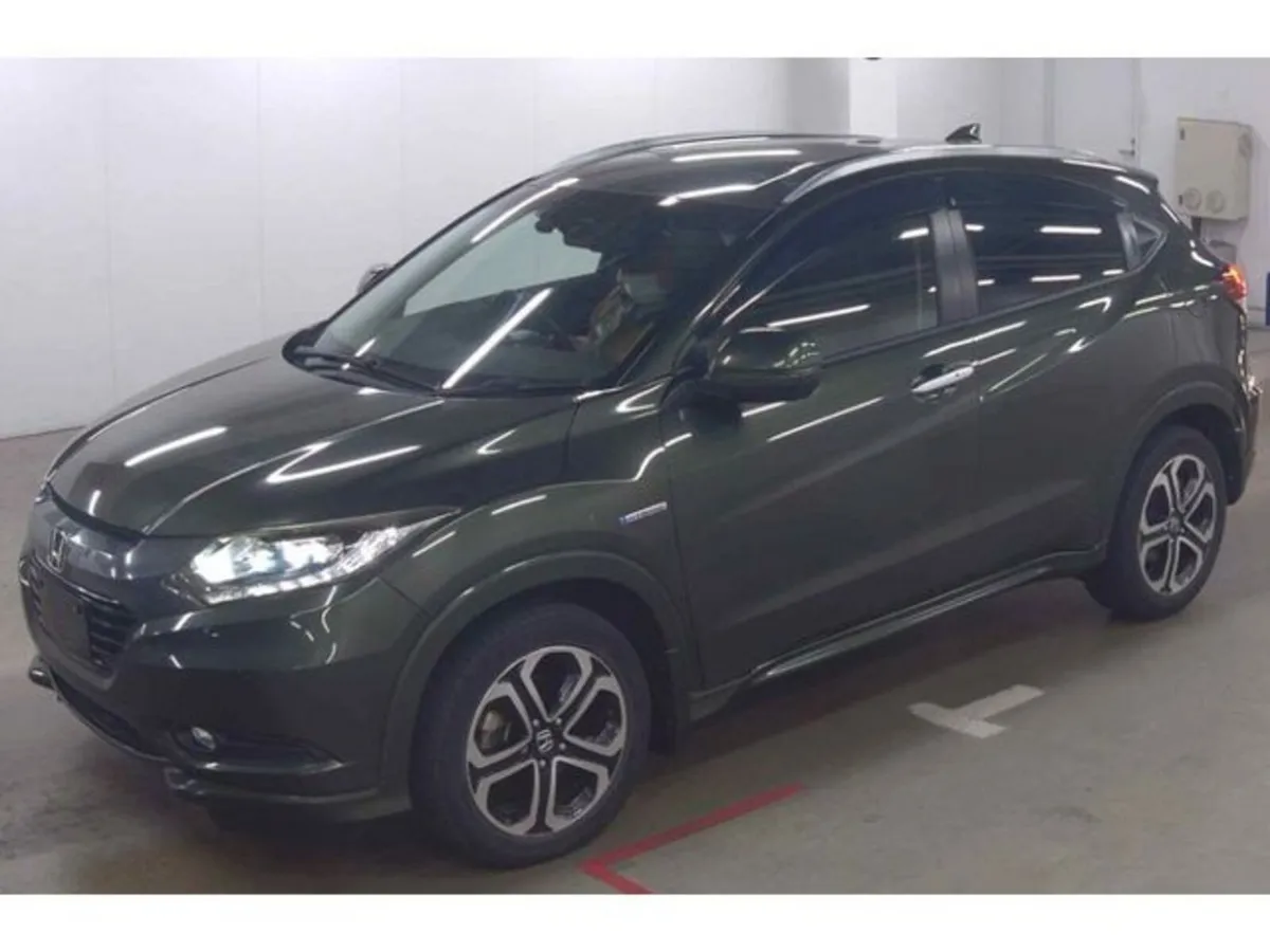 Honda Vezel 1.5 Petrol Hybrid Auto - Image 1