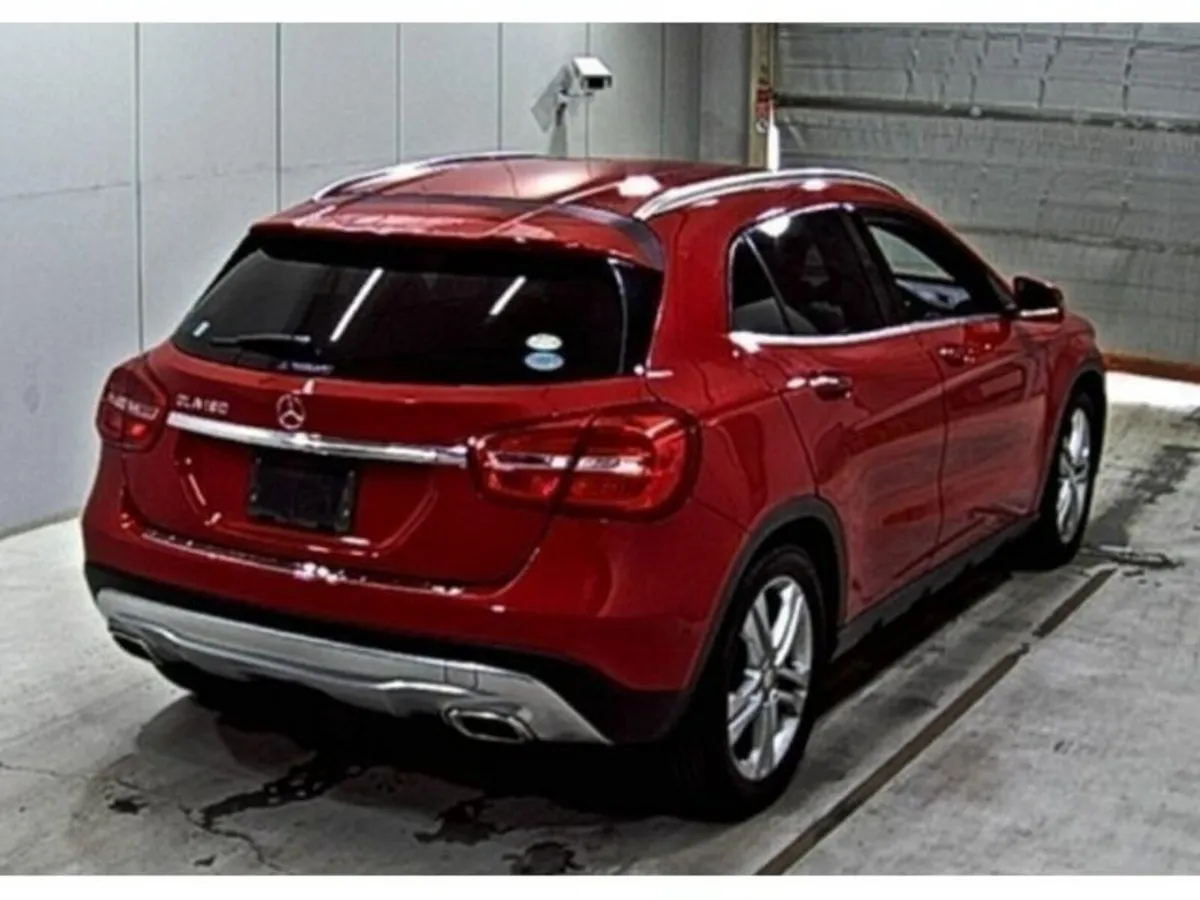 Mercedes-Benz GLA GLA 180 1.6 Petrol Auto - Image 4