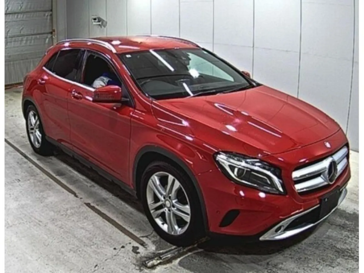 Mercedes-Benz GLA GLA 180 1.6 Petrol Auto - Image 2