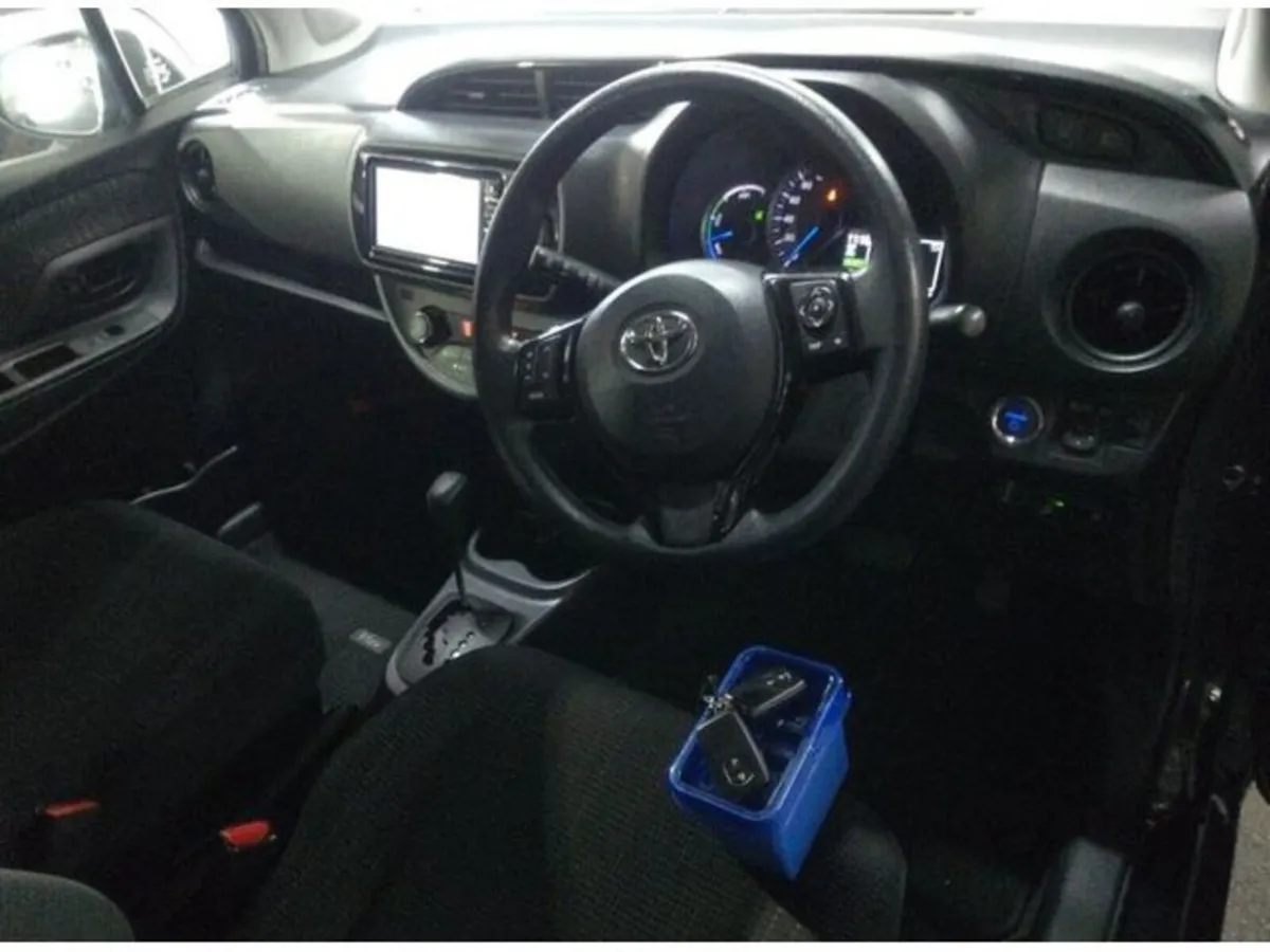 Toyota Vitz 1.5 Petrol Hybrid F Auto - Image 5