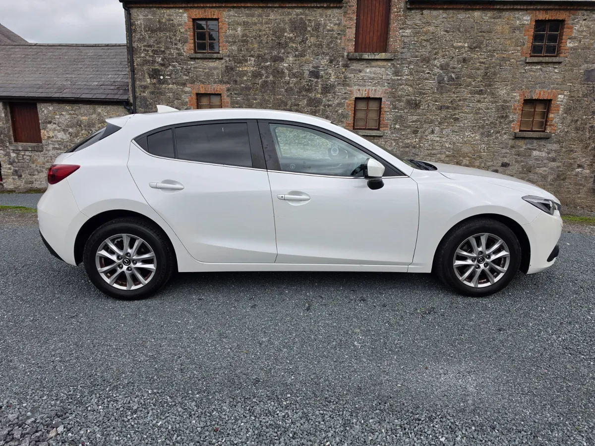 Mazda3  diesel( new NCT and Taxed ) - Image 4