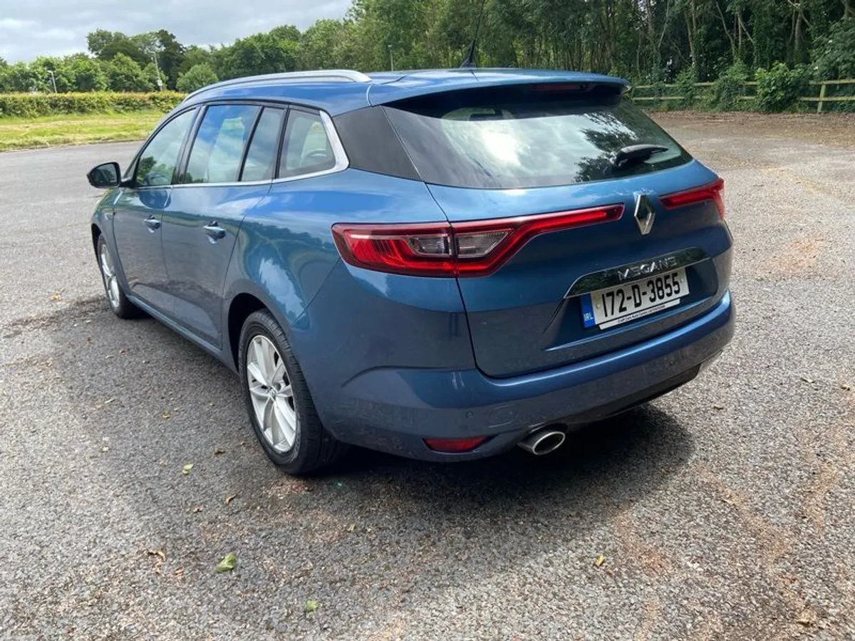 2017 Renault Megane - Image 2