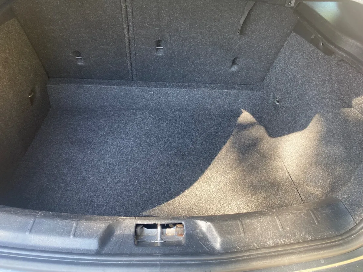 Volvo V40 2016 - Image 6