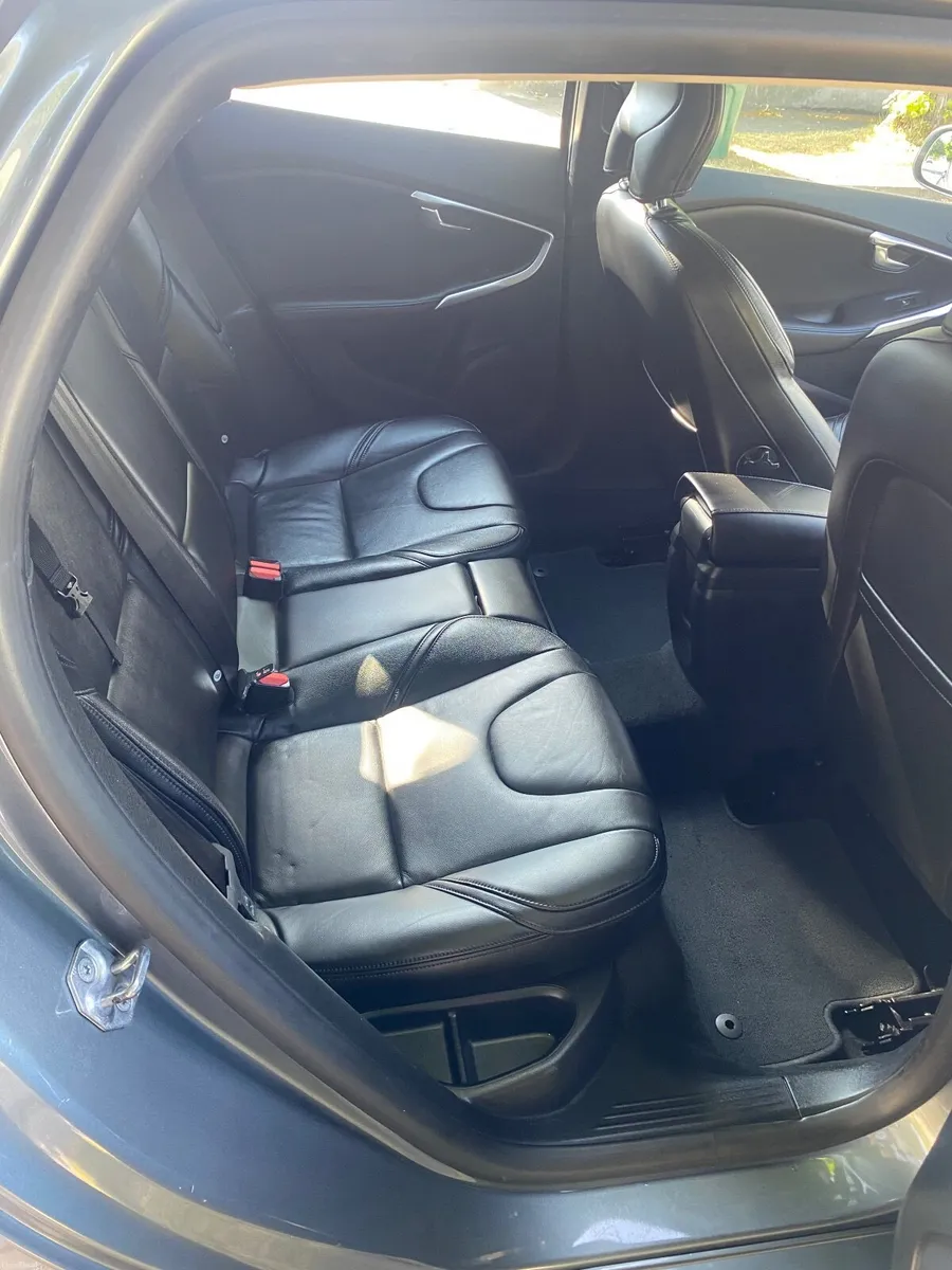 Volvo V40 2016 - Image 4