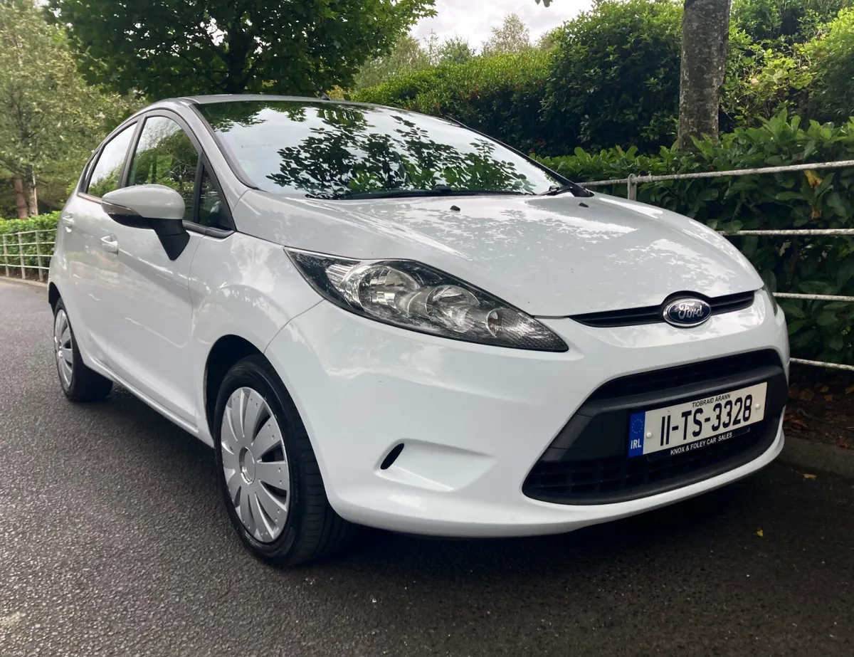 Ford Fiesta Style SE Edit 1.25 Perfect Starter Car - Image 2