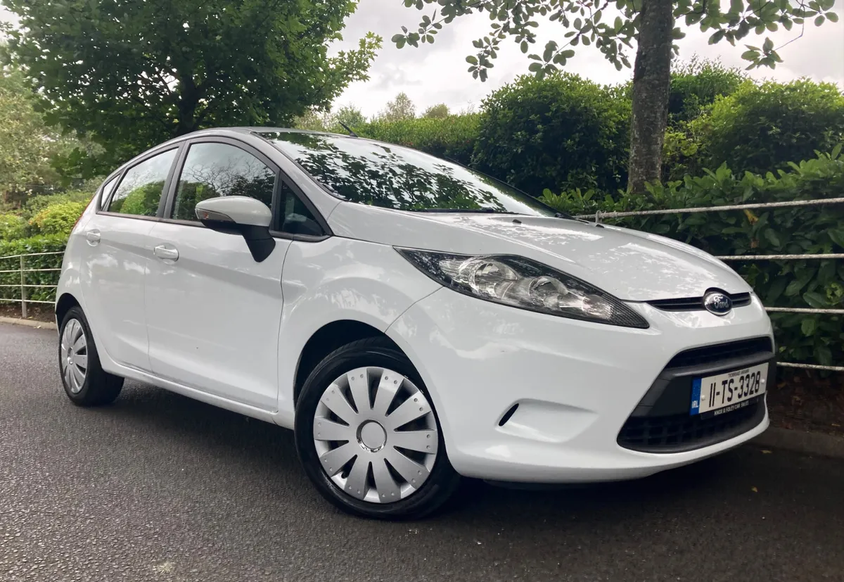 Ford Fiesta Style SE Edit 1.25 Perfect Starter Car - Image 6