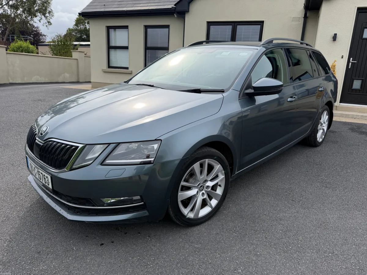 2018(181) Skoda Octavia 1.6 Diesel DSG Combi Style - Image 2