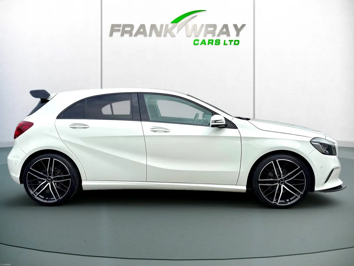2016 MERCEDES A180 1.6 EDITION STYLE*AUTO*SAT NAV* - Image 4