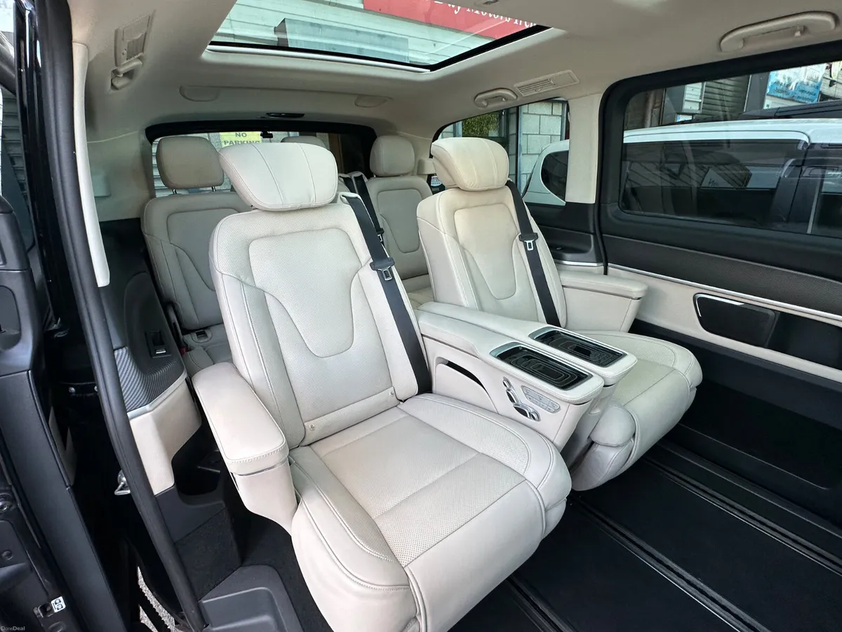 Mercedes-Benz V-Class 2022 - Image 6