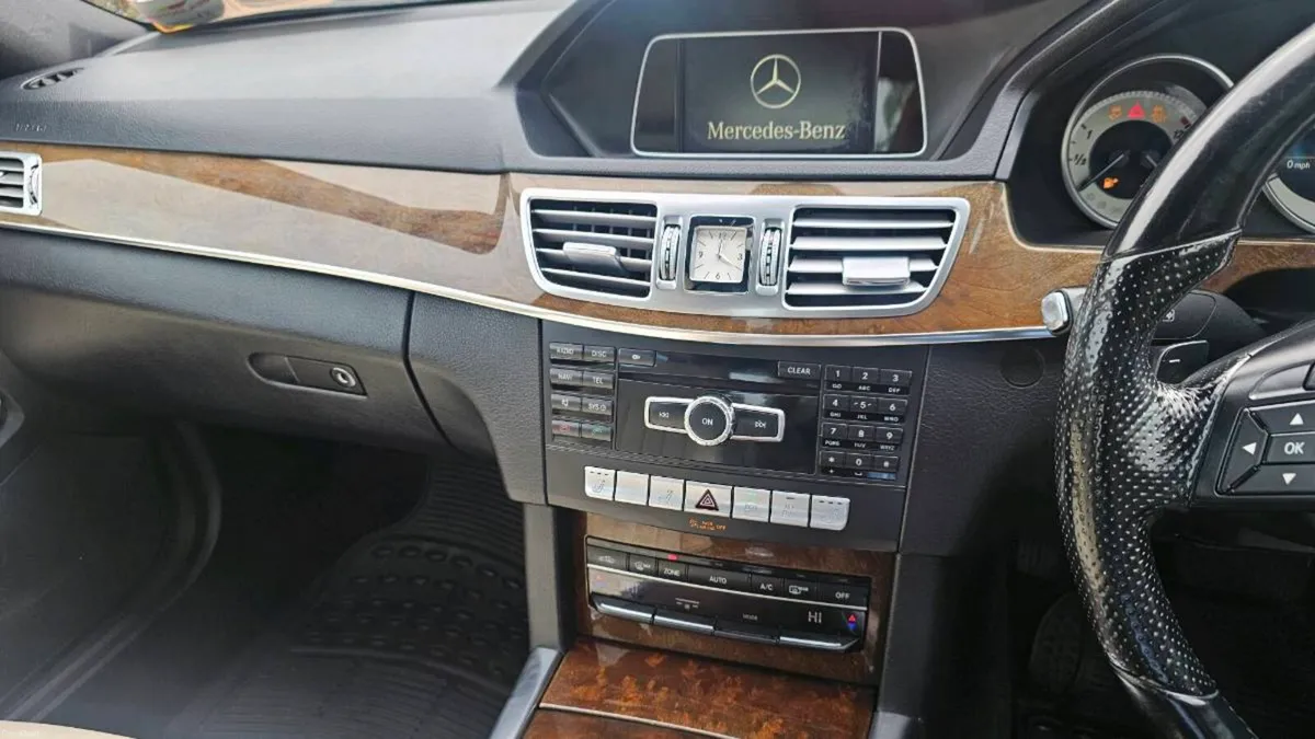 Car - Image 3