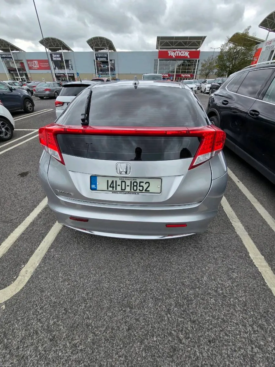 Car - Image 4