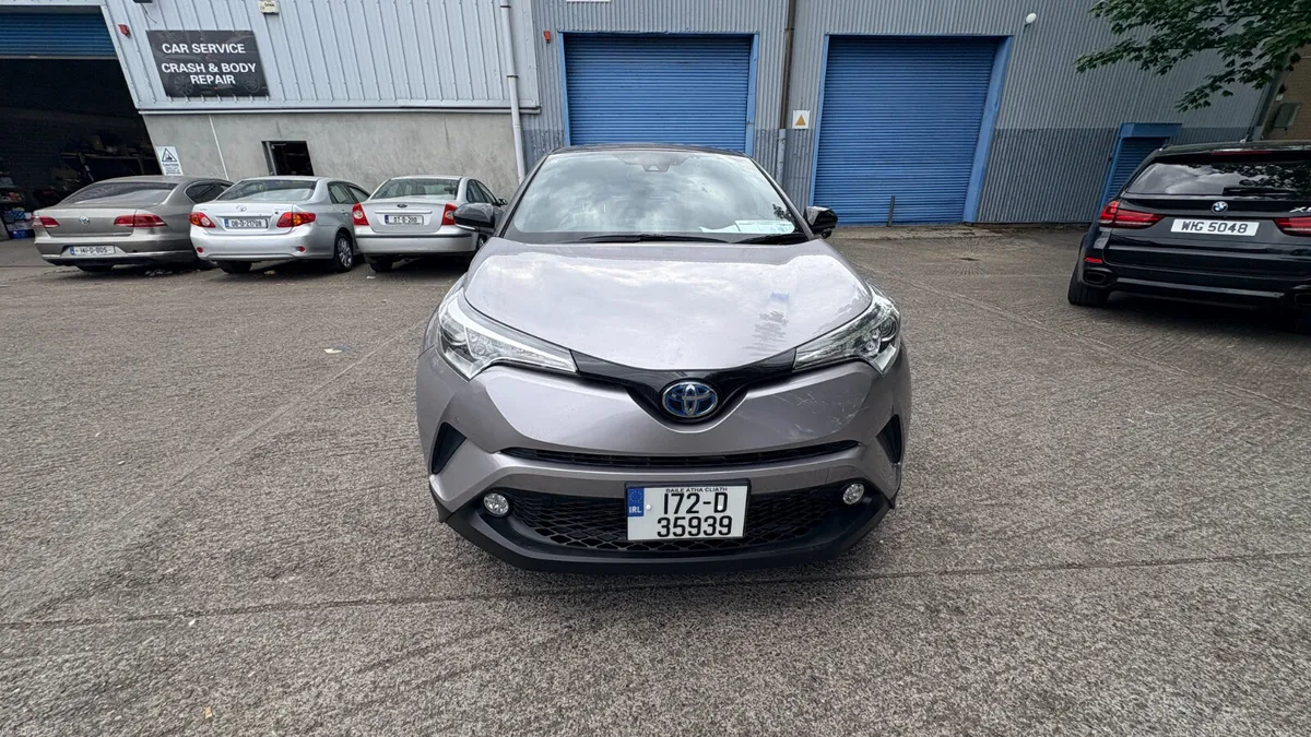 Toyota C-HR 1.8 Hybrid petrol 2017 - Image 2