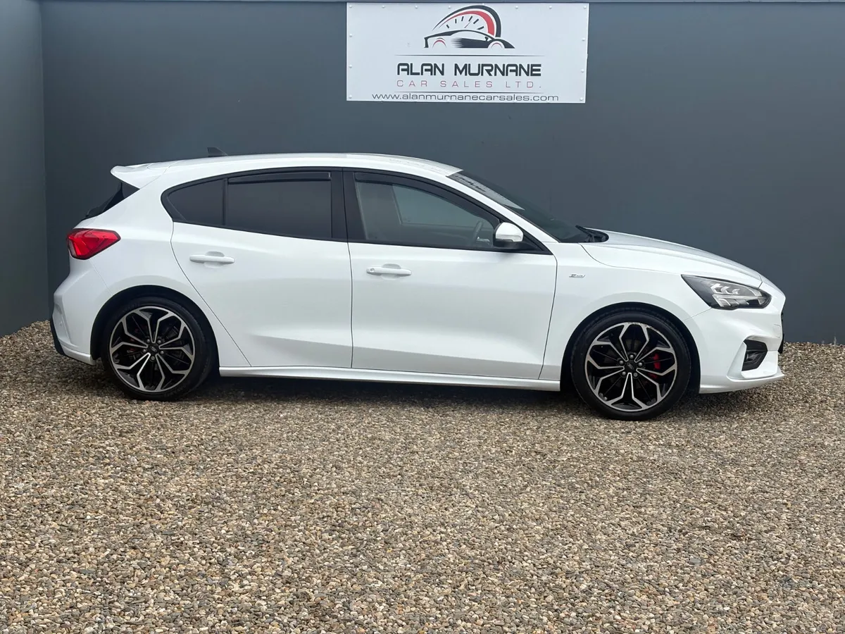FORD FOCUS ST-LINE X 2020 HUGE SPEC - Image 3