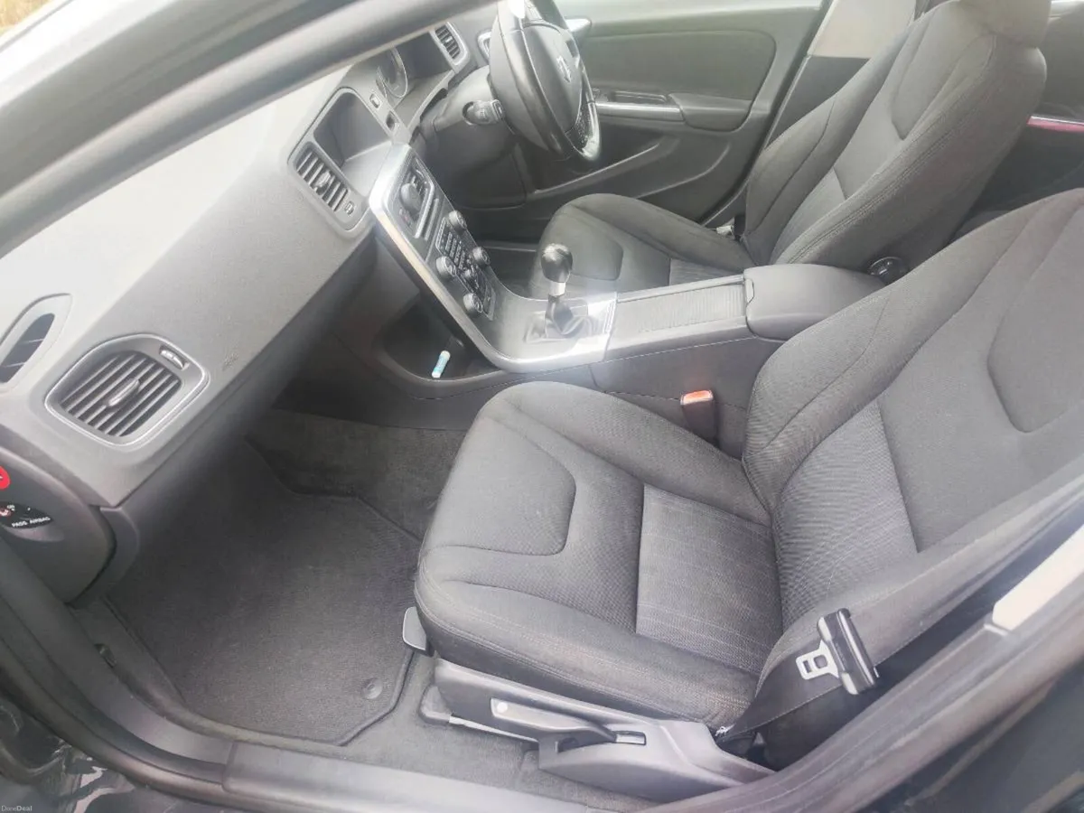 Volvo V60 - Image 3