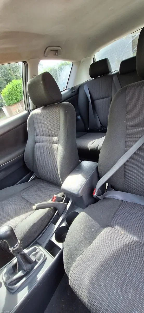 Toyota Corolla 2006 - Image 2