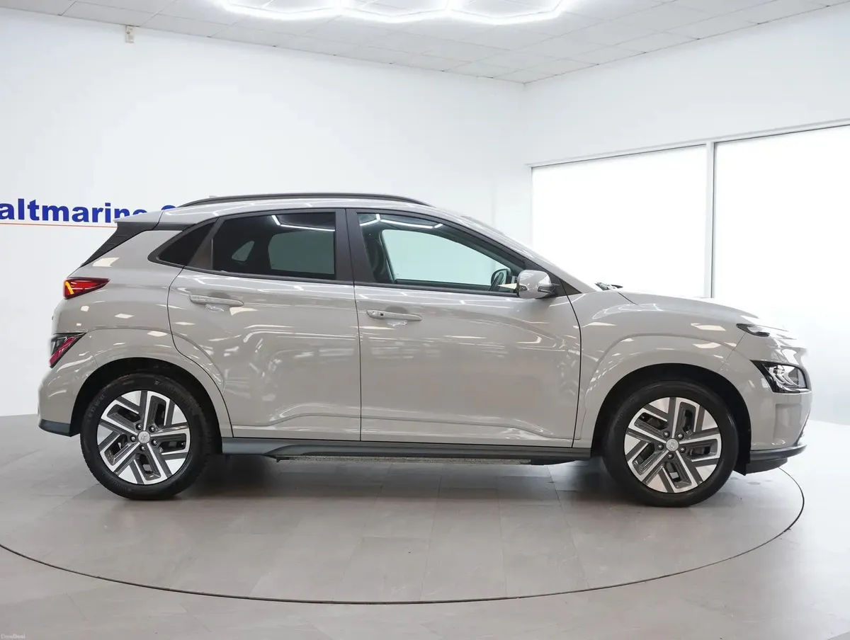 2023 Hyundai KONA EV 39kWh - NI Car - SAVE €€€! - Image 4